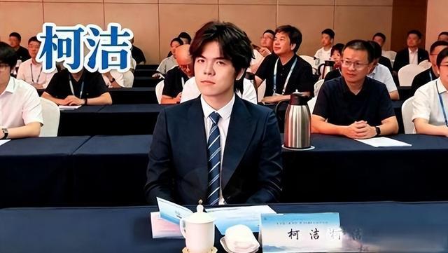 原来王尔晴最大的依靠,不是富豪父亲,不是英国丈夫,而是他们