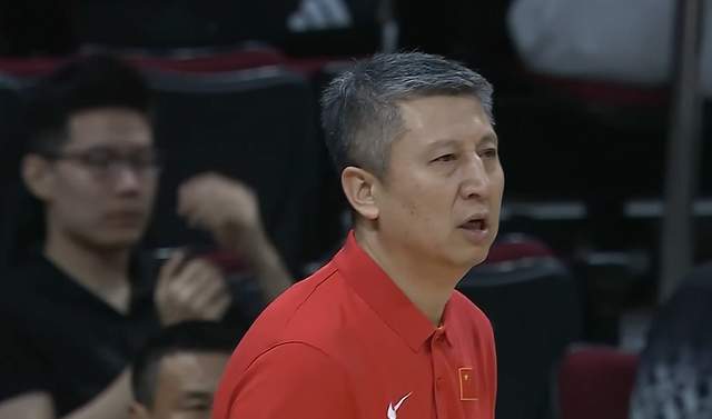 太“下流”了!山东家长怒斥课外书《狼王梦》中描写母狼哺乳的文字,认为内容不适合小学生阅读,引发争议
