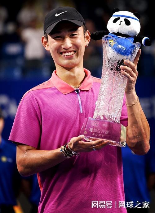 文班亚马5年2.52亿顶薪续约马刺 潜在少拿5000万!
