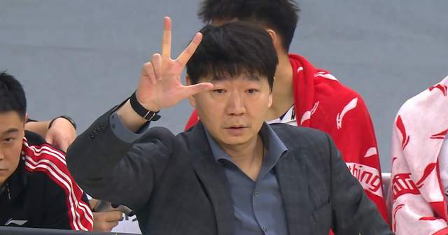 李书福卸任前炮轰某些车企:不懂装懂,后患无穷