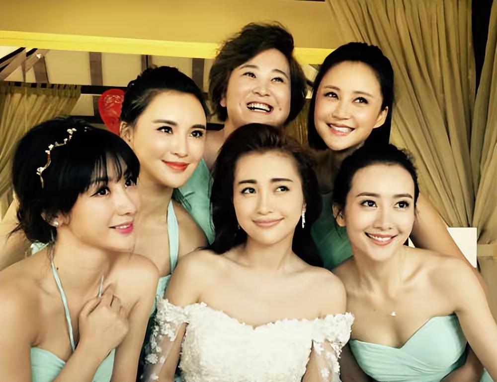 中国男篮再胜喀麦隆，团结杯三连胜