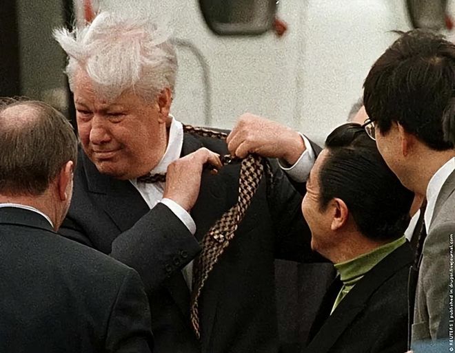 梨正大量上市,提醒:二者不可同吃,秋天吃梨子也有禁忌,要牢记