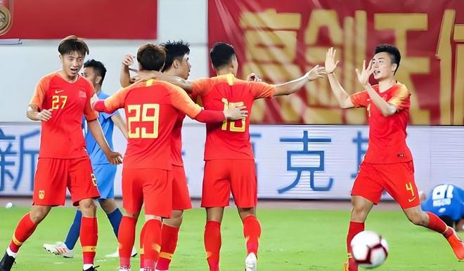 纪检干部吐真言:那些落马的,不是坏在贪,是坏在一个“蠢”字上
