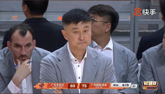 订单接到手软!98年姑娘月进账18万元,凌晨四点就起床开工,“欠了几万个没发货”