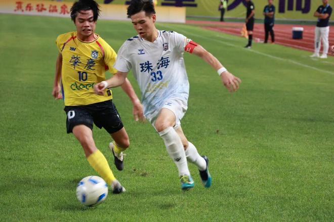 嘲讽宝马奔驰暴跌三成,却无视自己暴跌五成,谁更没脸?