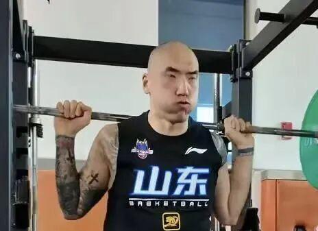 伊埃拉击败莱巴金娜爆出柏林最大冷门，郑钦文巴特洪堡外卡定了