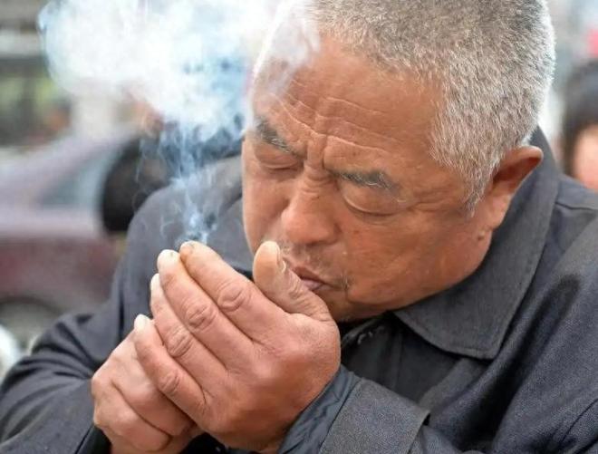 乌克兰专家发出警告：仗再打下去，不出50年乌克兰民族就没了
