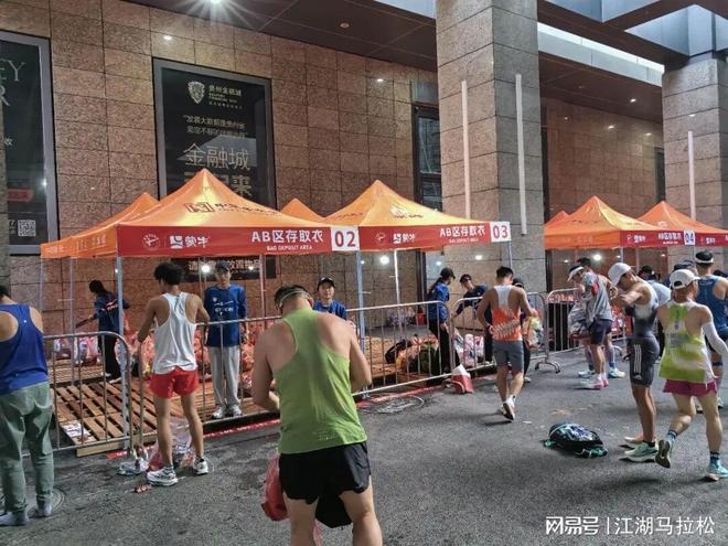 中国女篮最新大名单揭晓，宫鲁鸣淘汰爱徒，韩旭李月汝三主力缺席