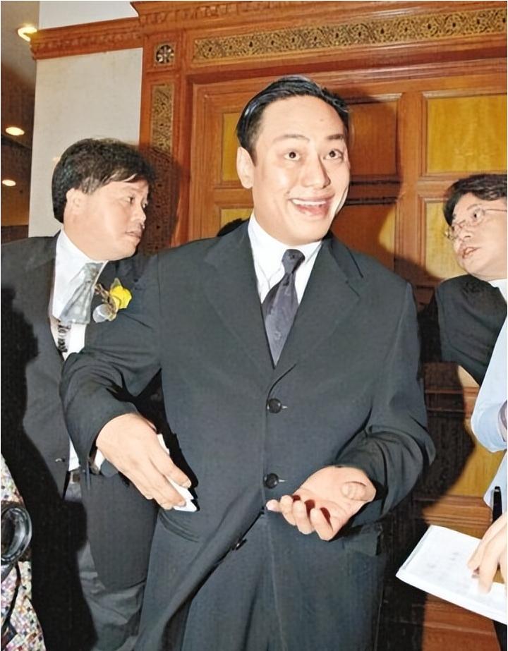 跨越27年的接力!这三位球员,实现了球员工资,从1亿到3亿的变迁