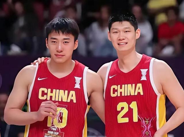 爱因斯坦晚年为什么研究神学,他发现了什么让他恐惧了 30 年?
