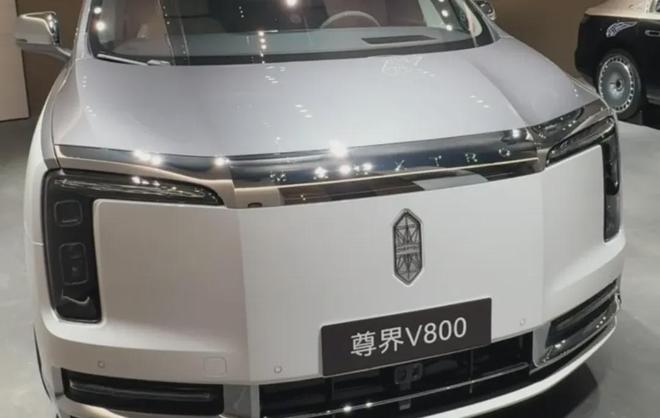 每体：贝蒂斯前主席何塞