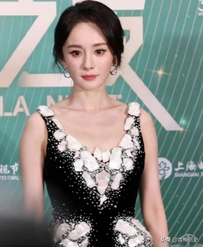 蓉城本轮踢铜梁龙为何就换了一个人?主帅赛后给出答案,引发热议