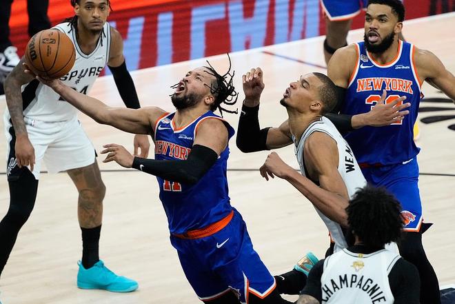 德约科维奇、费德勒、罗德拉沃尔:谁才是真正的网坛GOAT?
