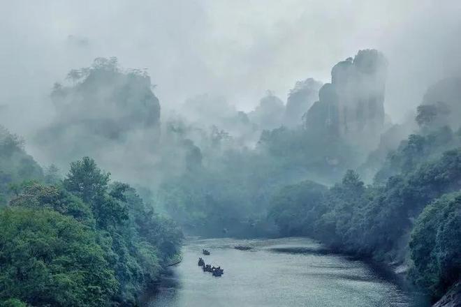 杨毅谈男篮12人：锋线冲击力能不能提升 别忘了过去在亚洲靠是什么