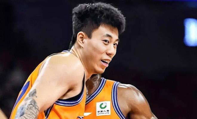 无人入选国家队+迎回超级外援布朗!北京男篮新赛季已无丢冠理由