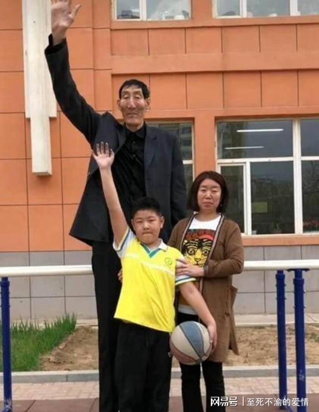 入职6天后,27岁麻醉科女员工医院内离世:警方排除他杀 家属不愿尸检希望认定工伤