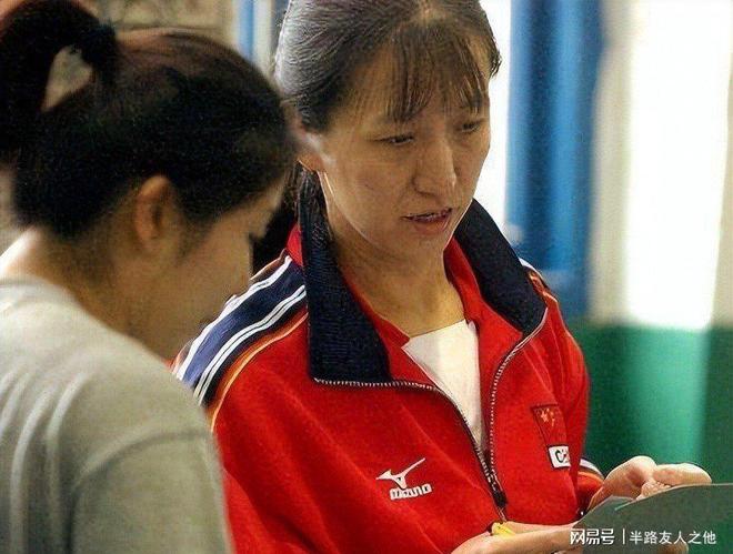 敬一丹离世,同行后辈追念:一位有深度、有温度、值得敬重的前辈